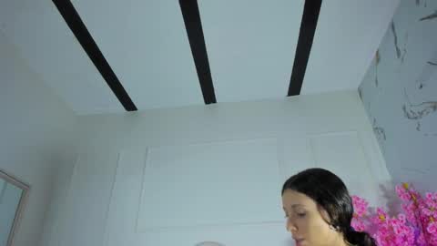 Snapshot of cloedurant chatting on 09.19.25 cloedurant online show from 09.19.25