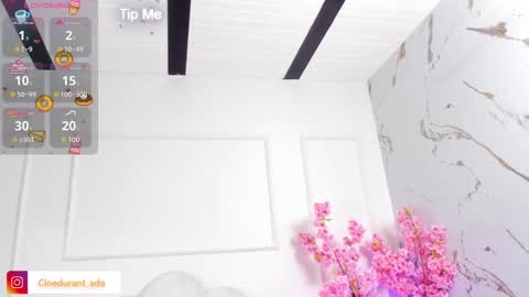 Snapshot of cloedurant chatting on 09.24.25 cloedurant online show from 09.24.25