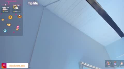 Snapshot of cloedurant chatting on 11.06.25 cloedurant online show from 11.06.25