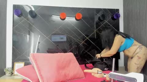 CLOE online show from 01.12.26