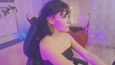 Snapshot of cloee_tay1 chatting on 07.24.26 cloee_tay1 online show from 07.24.26