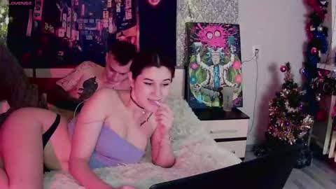 closertous online show from 12.21.25