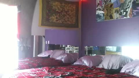 Snapshot of cloudyclueless chatting on 01.11.25 cloudy clueless online show from 01.11.25