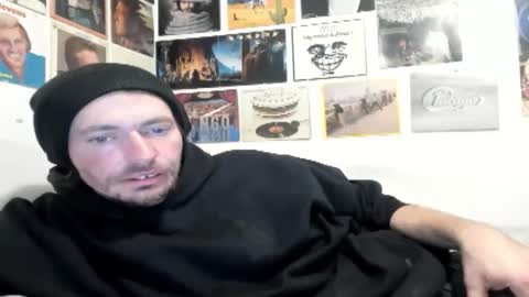 cloudyystarr666 online show from 11.19.25