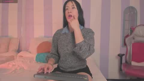 Chloe  online show from 11.28.25