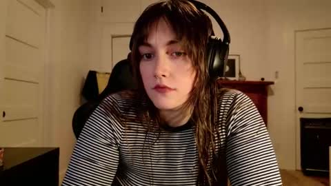 Snapshot of clover_tully chatting on 02.17.26 Clover online show from 02.17.26