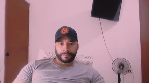 Snapshot of cloverblack18 chatting on 01.16.26 erick online show from 01.16.26