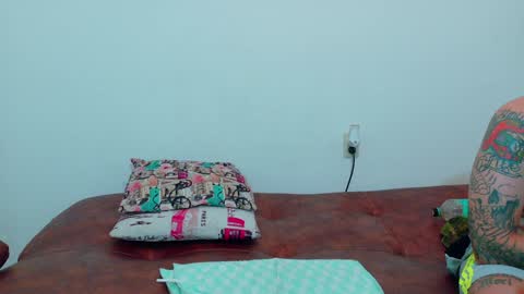 Snapshot of clydexxxbunny chatting on 12.22.24 Clyde and Bunny online show from 12.22.24