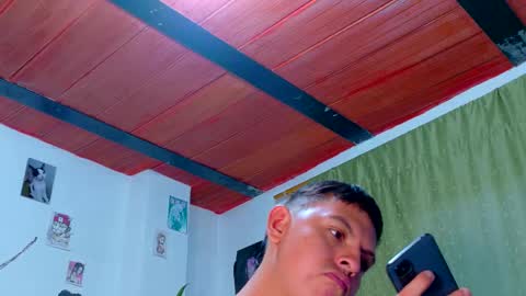 Snapshot of clydexxxbunny chatting on 09.20.25 Clyde and Bunny online show from 09.20.25