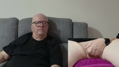 Snapshot of cockneymack51 chatting on 11.11.25 Charlie. online show from 11.11.25