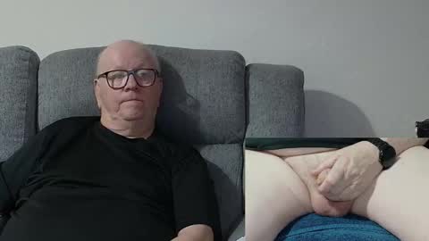 Snapshot of cockneymack51 chatting on 12.01.25 Charlie. online show from 12.01.25