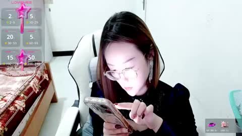 Snapshot of coco_coo chatting on 02.28.25 coco online show from 02.28.25