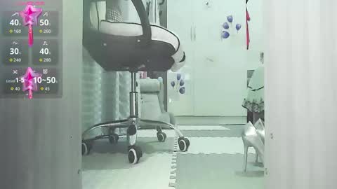 Snapshot of coco_coo chatting on 09.27.25 coco online show from 09.27.25