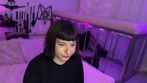 Coco Deville online show from 12.12.24