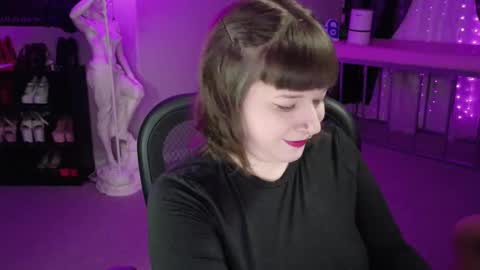 Coco Deville online show from 02.06.26