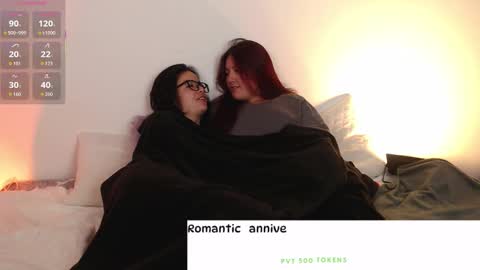 Phia And Luna online show from 10.14.25