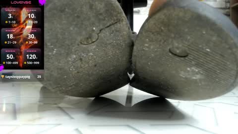 Snapshot of coffee_hot chatting on 04.03.26 laurita online show from 04.03.26