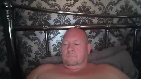 col4nows online show from 10.10.25