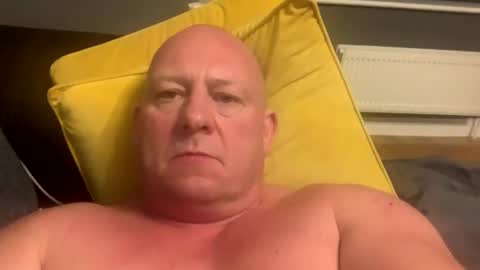 col4nows online show from 11.01.25