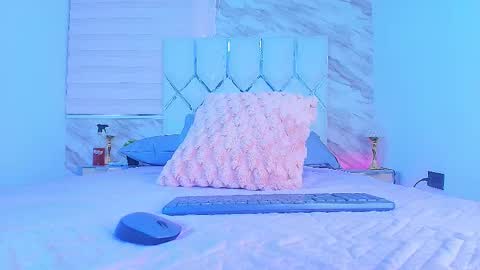 colett online show from 11.19.25