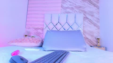 colett online show from 04.11.26