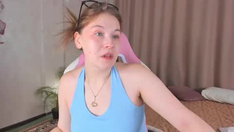 Snapshot of colleen_blake chatting on 10.23.25 Collen Mon Tue Wed Thu Fri GMT 3 0300am - 0900am online show from 10.23.25