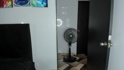 Snapshot of college_muscle_ass chatting on 01.29.25 college_muscle_ass online show from 01.29.25