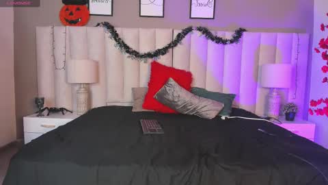 Snapshot of college_muscle_ass chatting on 10.24.25 college_muscle_ass online show from 10.24.25