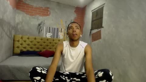 Snapshot of collemanstone chatting on 11.10.25 CollemanStone online show from 11.10.25