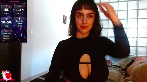 Collette online show from 12.04.24