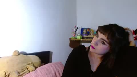 Snapshot of collette_beaufoy chatting on 06.15.26 Collette online show from 06.15.26