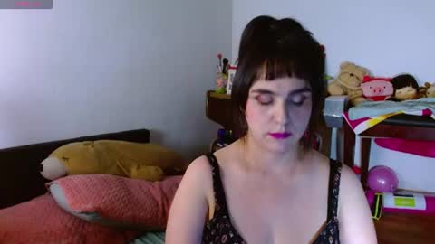 Snapshot of collette_beaufoy chatting on 07.14.26 Collette online show from 07.14.26