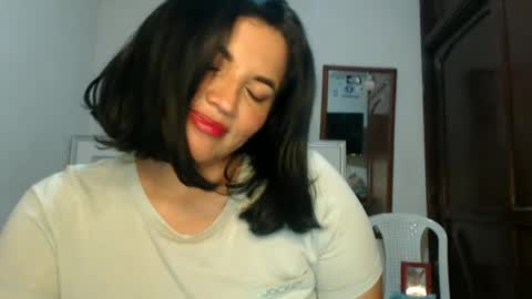 Snapshot of colombi4spice chatting on 06.19.26 viviana online show from 06.19.26