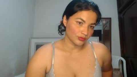 Snapshot of colombi4spice chatting on 07.14.26 viviana online show from 07.14.26