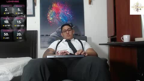 Snapshot of coltonmassif_ chatting on 05.30.26 coltonmassif_ online show from 05.30.26