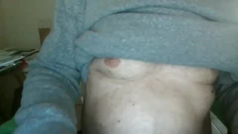 Snapshot of comeonmymouth chatting on 12.25.24 comeonmymouth online show from 12.25.24