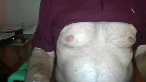 Snapshot of comeonmymouth chatting on 11.15.25 comeonmymouth online show from 11.15.25