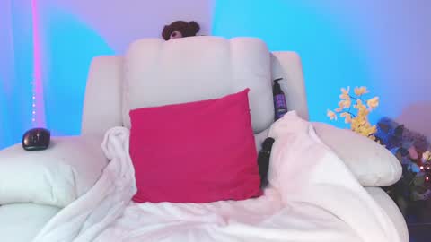 Ariane... online show from 12.23.24