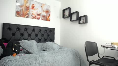 Snapshot of conni_f00x chatting on 01.17.25 conni_f00x online show from 01.17.25