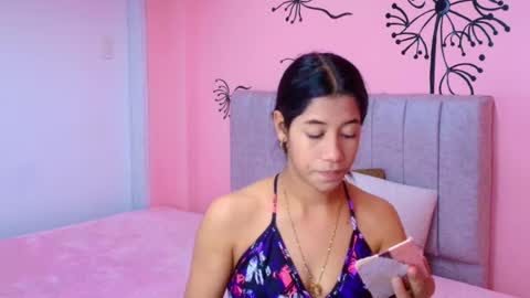 C O N N I E online show from 10.01.25