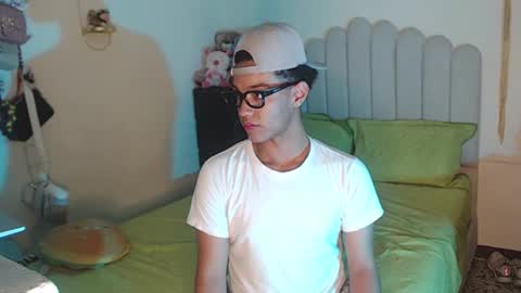 CONNOR  TAYLOR online show from 09.23.25