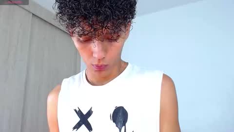 Snapshot of connor_garrett chatting on 11.22.25 Connor online show from 11.22.25