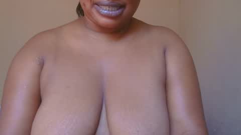 Snapshot of conny685249 chatting on 02.28.25 conny online show from 02.28.25