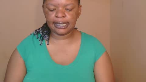 Snapshot of conny685249 chatting on 09.28.25 conny online show from 09.28.25