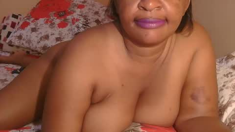 Snapshot of conny685249 chatting on 10.27.25 conny online show from 10.27.25