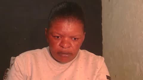 Snapshot of conny685249 chatting on 10.30.25 conny online show from 10.30.25