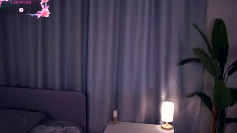 Hello im Sofia Welcme to my room .More hugs and kiss for you online show from 10.11.25