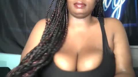 Cookie1019 online show from 02.12.25