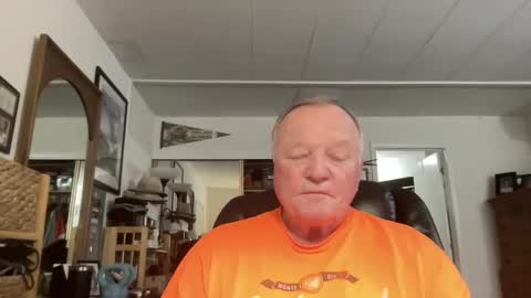 Snapshot of cookoosnest chatting on 12.15.24 cookoosnest online show from 12.15.24