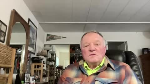 Snapshot of cookoosnest chatting on 01.04.25 cookoosnest online show from 01.04.25